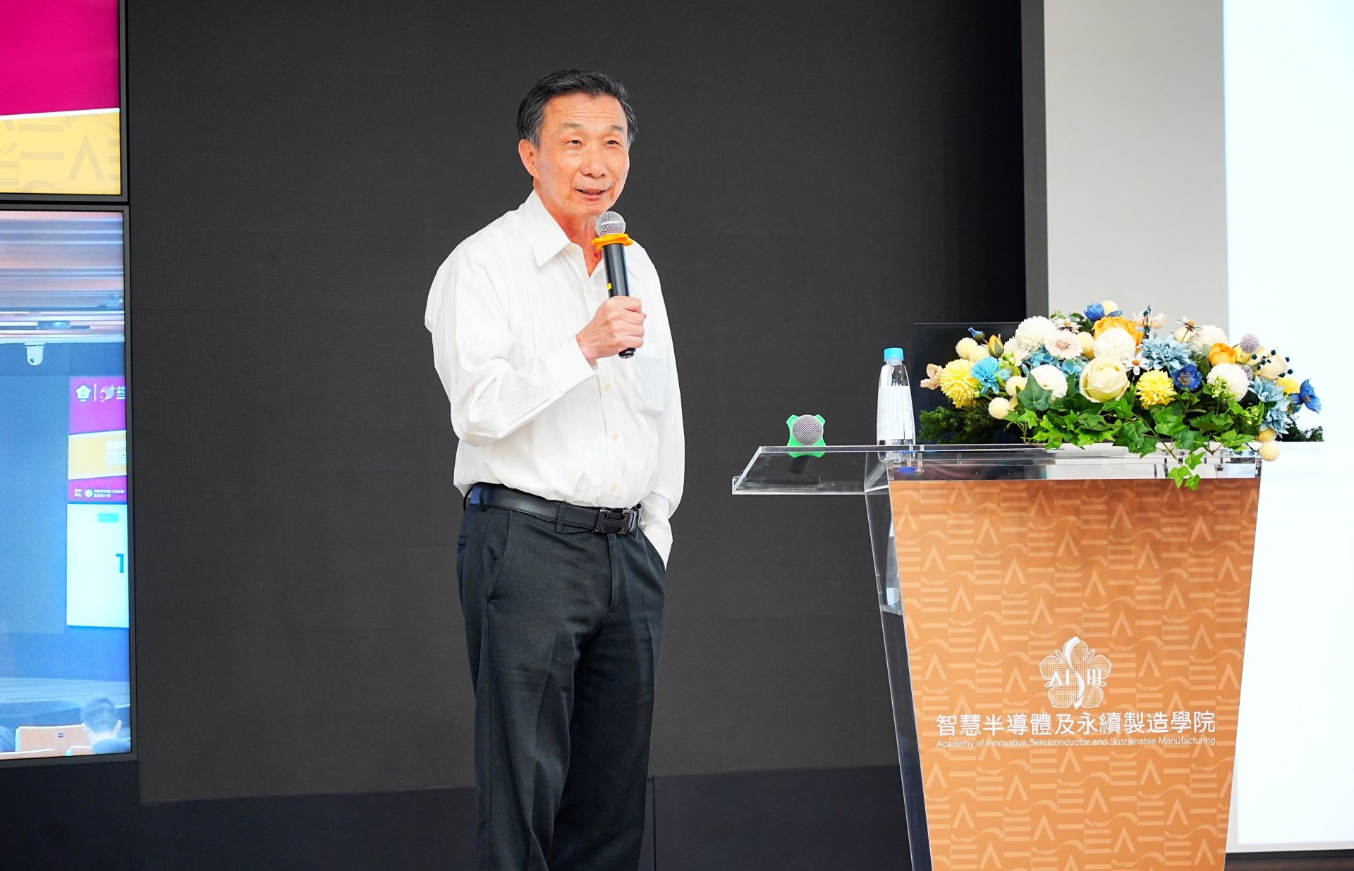 Transcom Technology Chairman Shares Entrepreneurial Journey in Concluding Semiconductor Course