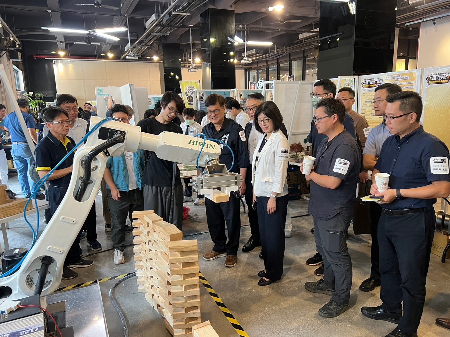 NCKU's "Robot Brick" at the 2024 Kaohsiung Education Festival showcases innovative construction methods.