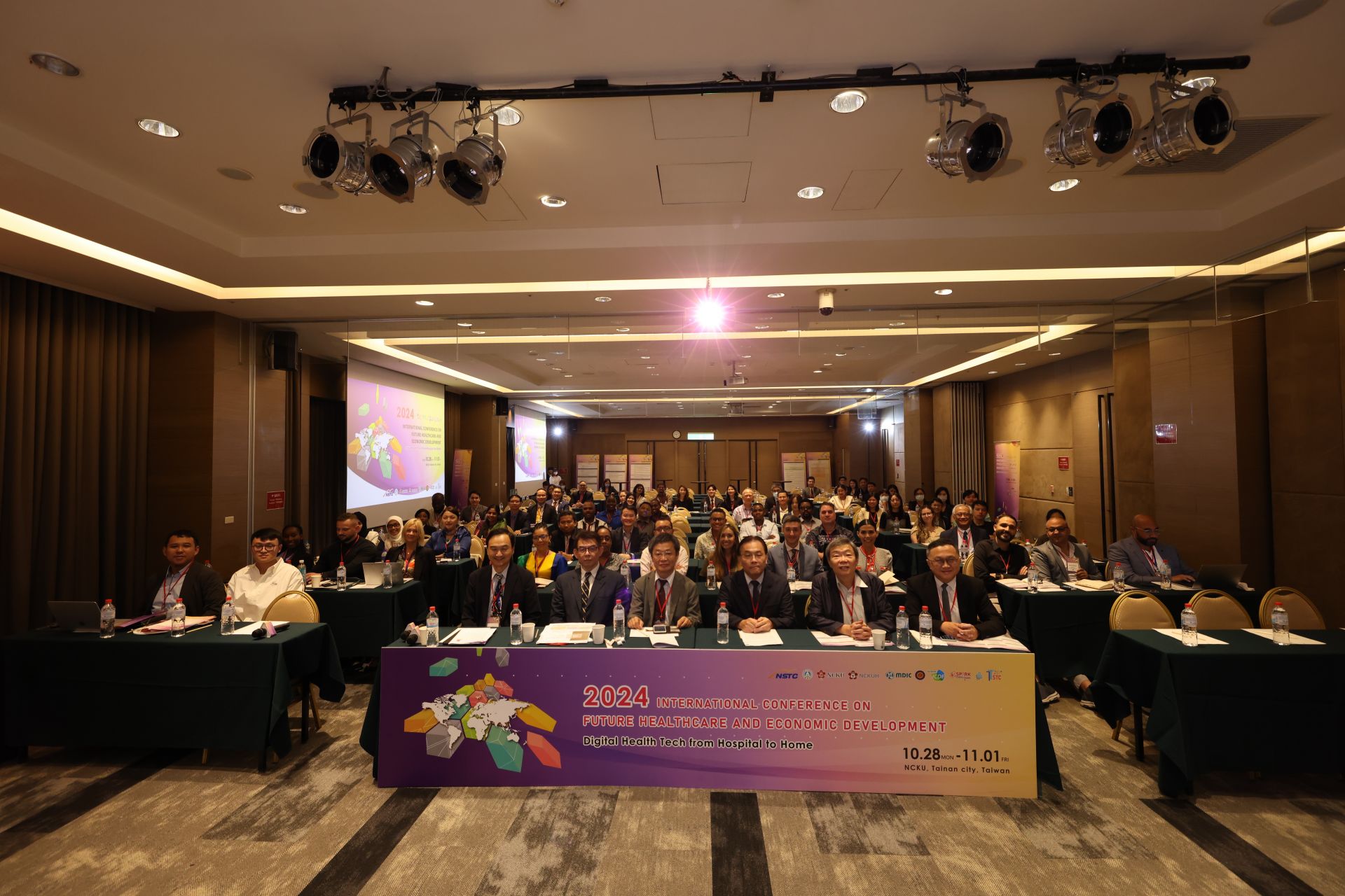 Experts from 33 countries gathered at NCKU to shape a sustainable smart health and medical cooperation ecosystem