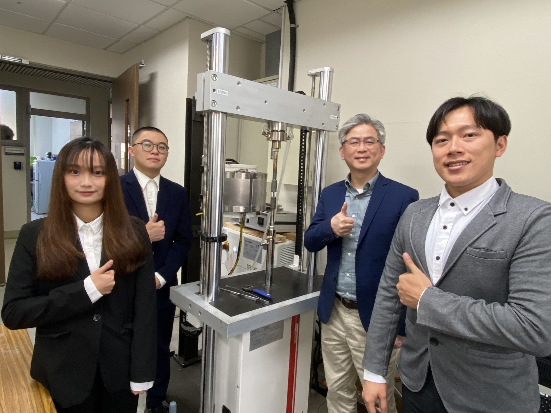 NCKU Materials Science Pioneers Hydrogen-Resistant Steel, Advancing Hydrogen Vehicle Technology