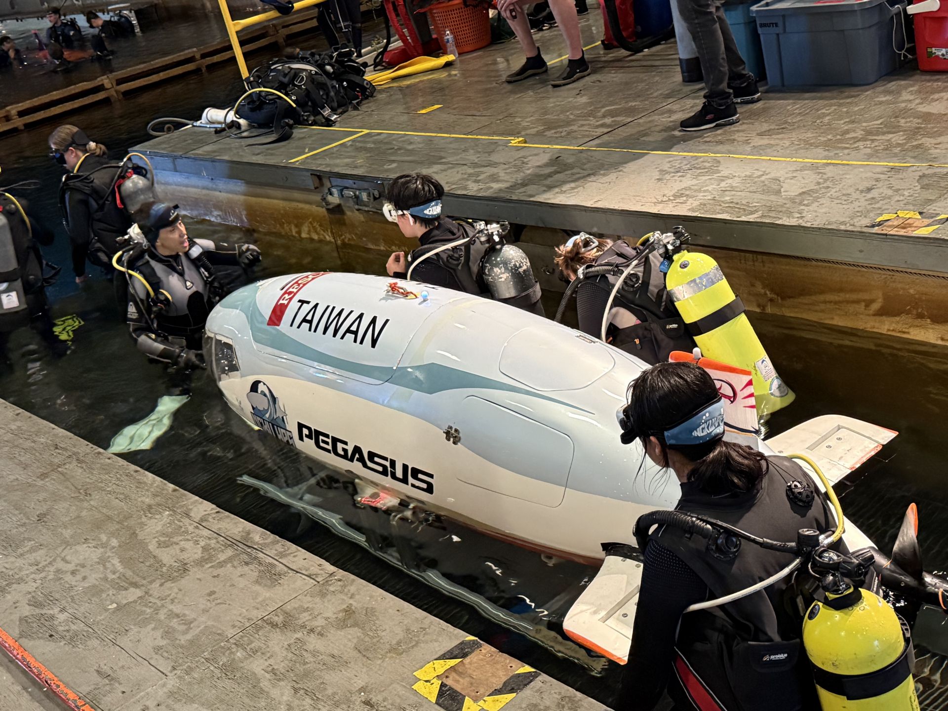 NCKU Human-Powered Submarine Team Competes at U.S. Navy Lab for the First Time, Sets New Team Speed Record